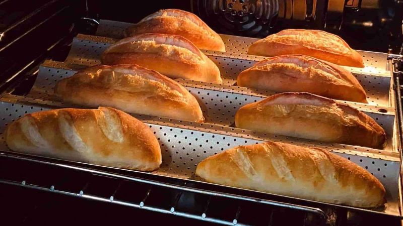 Ammonium chloride trong ngành công nghiệp thực phẩm đóng vai trò là một chất dinh dưỡng trong nấm men dùng nướng bánh mì